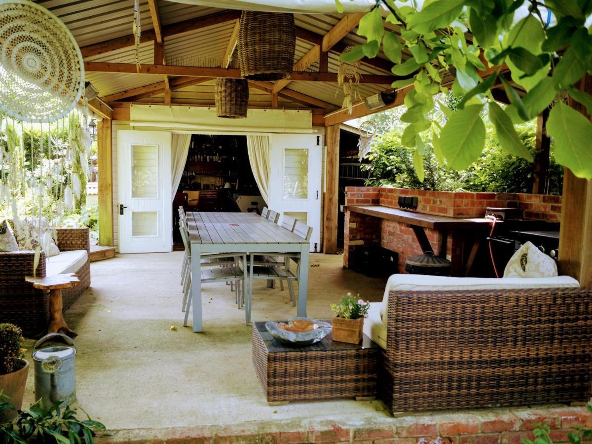 The Walnut, Meopham - A Private Retreat Rural Location Villa Exterior photo