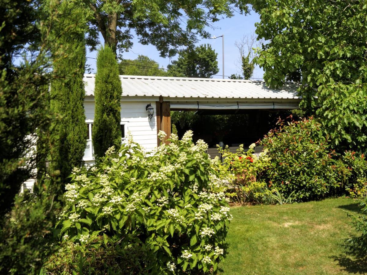 The Walnut, Meopham - A Private Retreat Rural Location Villa Exterior photo